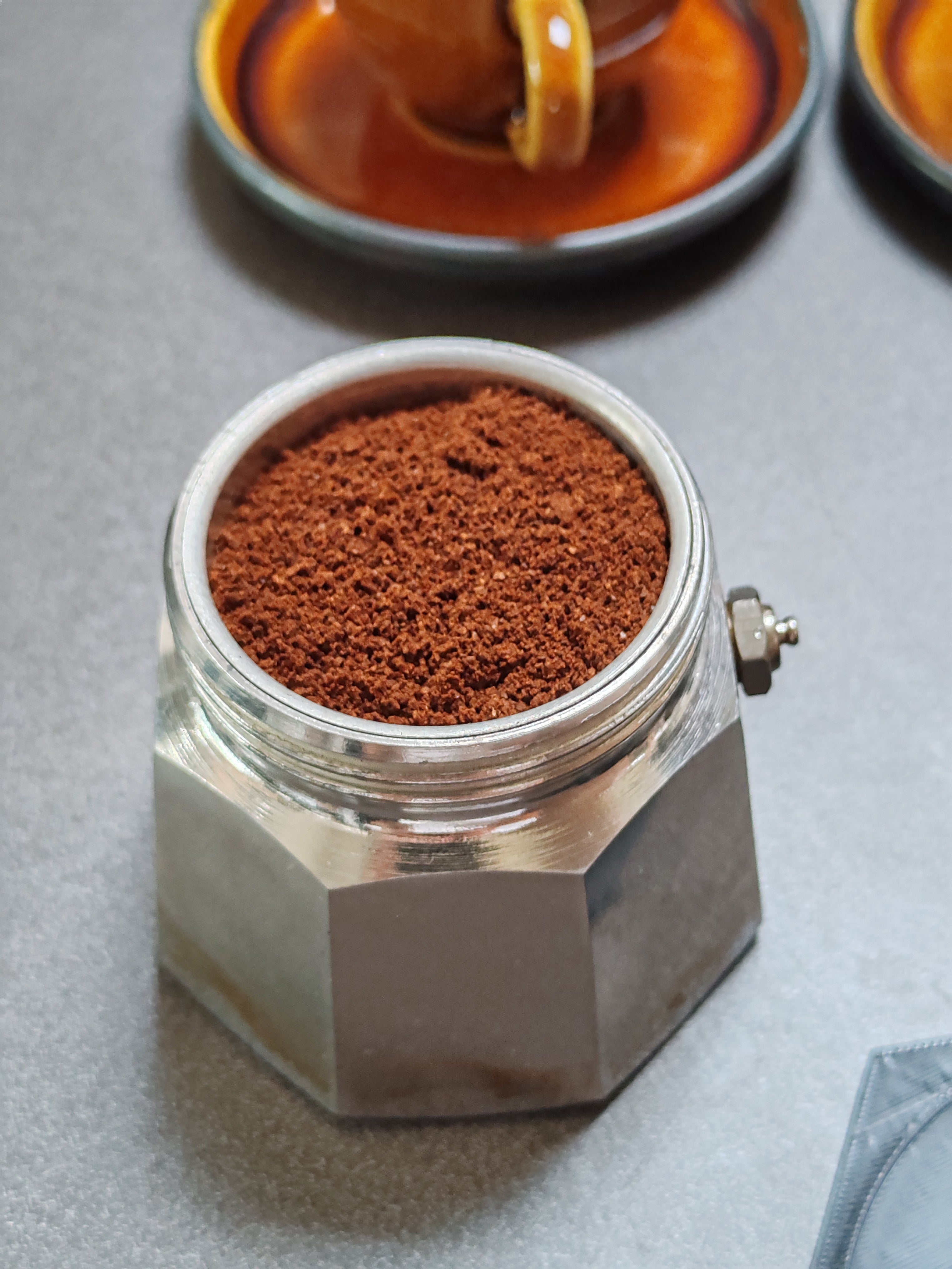 MokkaDock – Befüllhilfe für den Filtereinsatz des Bialetti-Mokkakochers